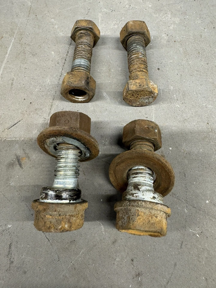 Parachoques delantero Ford Galaxie 500 1960-1964 pernos inclinables Fairlane Falcon Ranchero OE Foto 2 de 4