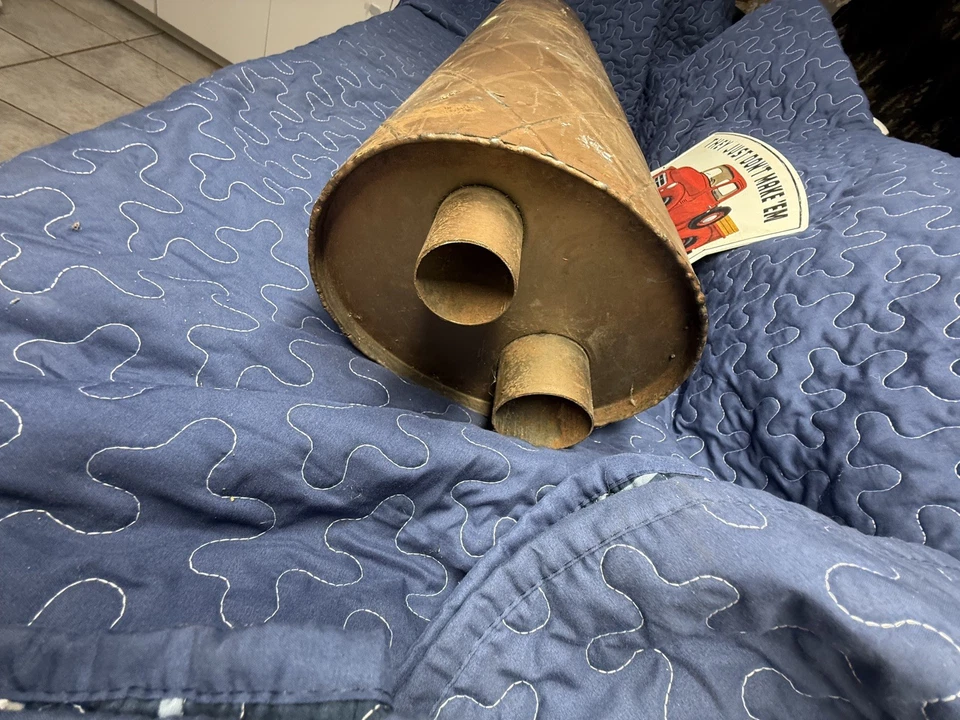 Silenciador de flujo cruzado transversal Buick NOS 1960 Electra LeSabre Invicta Foto 3 de 4