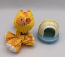 Fisher Price 1987 Smooshees Cuddler ITTY BITTY KITTY w/Igloo House