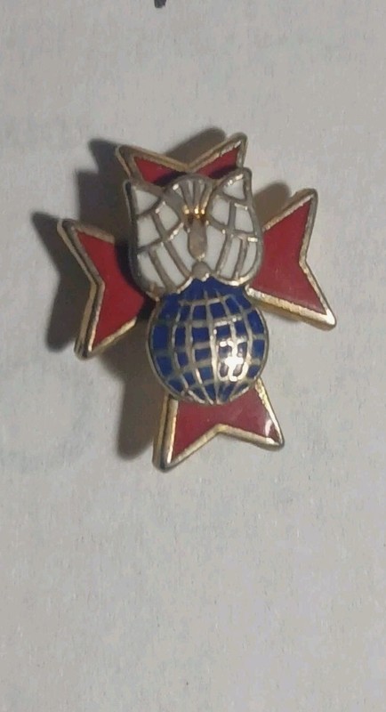 VTG 4TH DEGREE KNIGHTS OF COLUMBUS ENAMELED LAPEL PIN.      #31