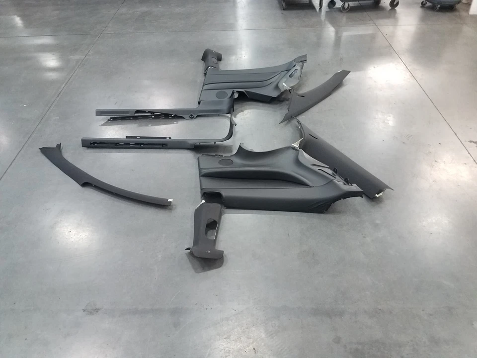 Pontiac GTO 2005 paneles de ajuste interiores/paneles de cuarto trasero - * #5272 F3 Foto 3 de 4