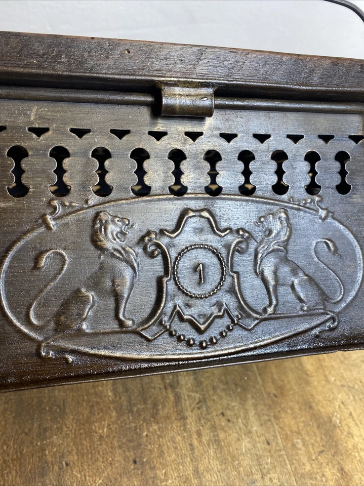 N. 11 Outil Ancienne chaufferette en bois et tôle-début XX ème Déco Vintage - Photo 2/4