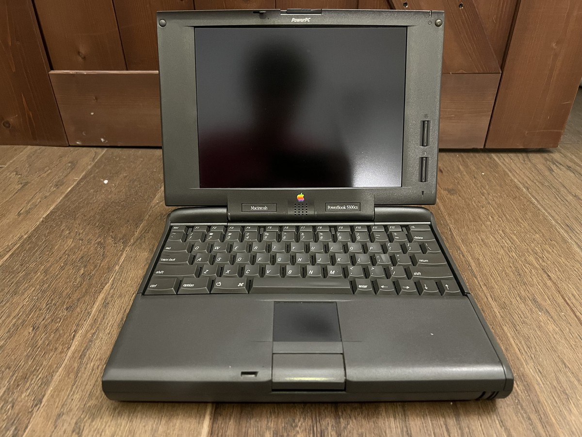 Vintage Apple Macintosh PowerBook 5300CS (Sold As Is; Unable