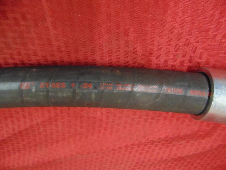 CAT TOUGHGUARD HIGH PRESSURE HYDRAULIC HOSE, XT-5ES +24, 4 FT LENGTH, 1-1/2" I.D - Image 2 of 4