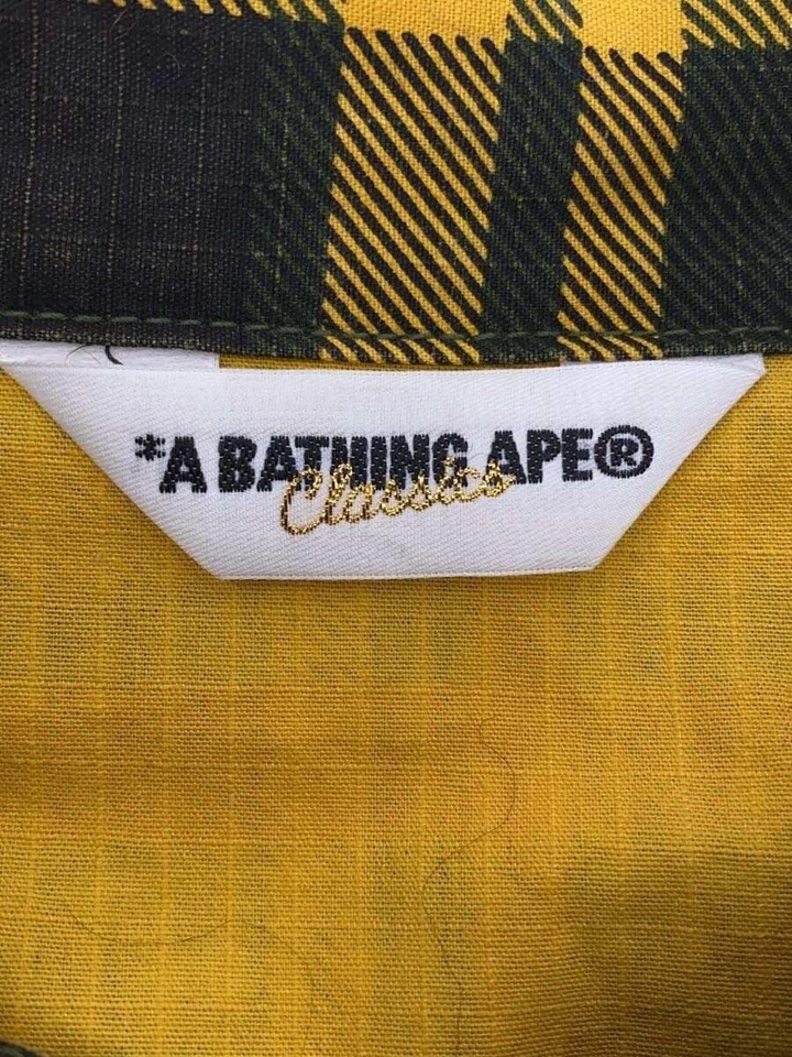 Chaqueta A BATHING APE verde XL usada Foto 3 de 4