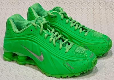 NIKE Shox R4 Green Strike Metallic Silver Run Walk Sneakers Shoes