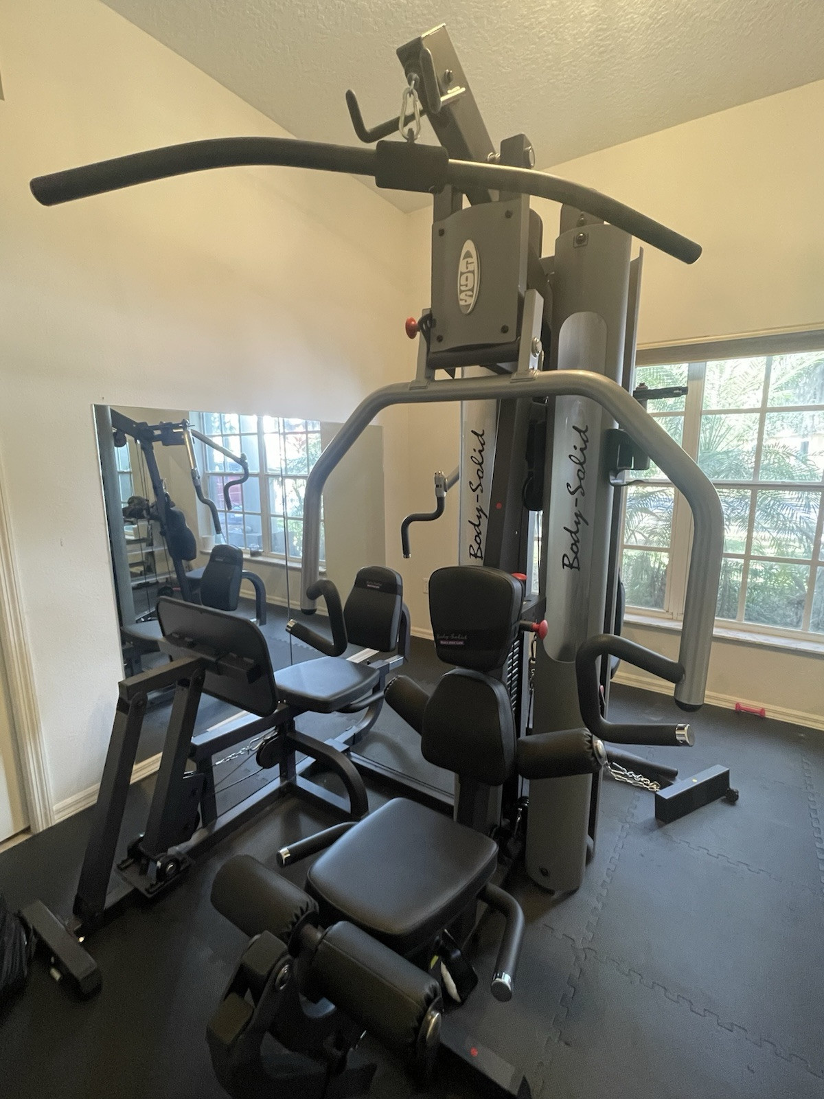 BODY SOLID- G5S-  HARDLY USED,PRISTINE CONDITION FULL BODY WORKOUT IN HOME GYM. 