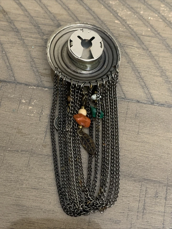 Talismán protector Tabra artesanal de plata de ley, mezcla de metales, esmalte y cuentas Foto 4 de 4