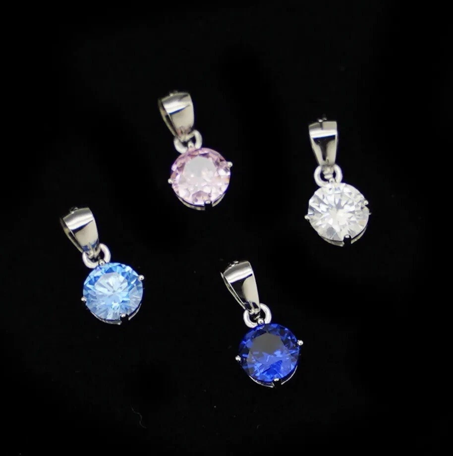 Sterling Argento Diamante 4 Piedini Solitario Trasparente 6mm Ciondolo Collana - Immagine 3 di 4