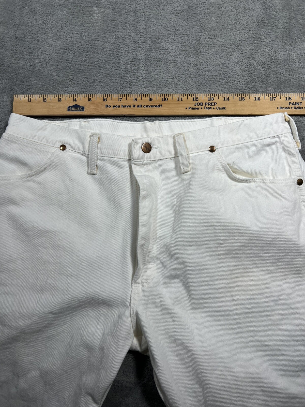 Vintage Wrangler Cowboy Cut White Denim Jeans Men&rsquo;s 38X23 Made in USA