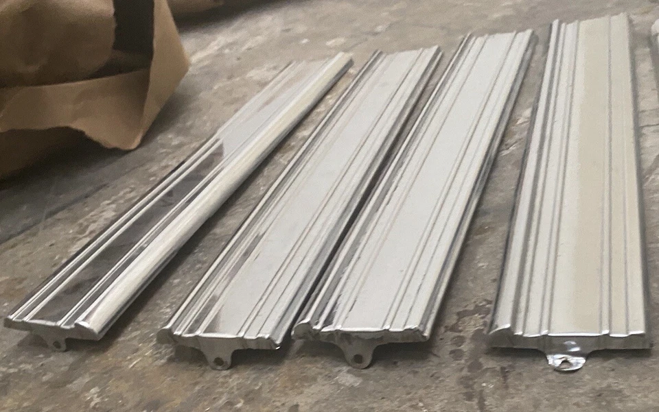 Oldsmobile Cutlass Supreme SX 1970 tipo uno moldura solo para el lado del conductor Foto 4 de 4