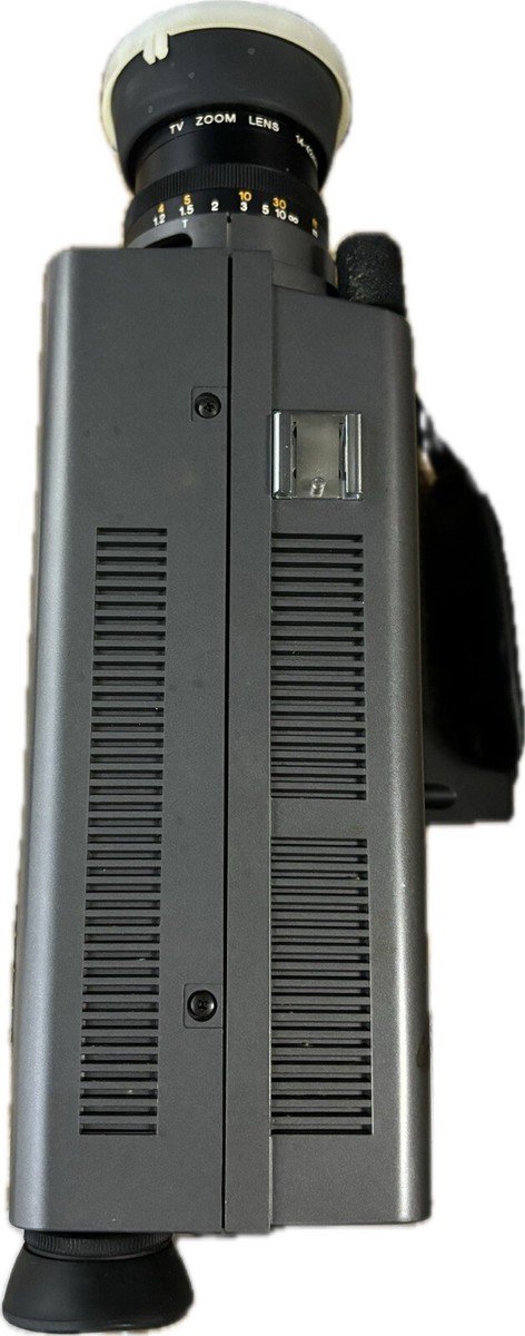 SONY TRINICON ビデオカメラなどの3点 セット(昭和レトロ品) SONY TRINICON ビデオカメラなどの3点 セット(昭和レトロ品)