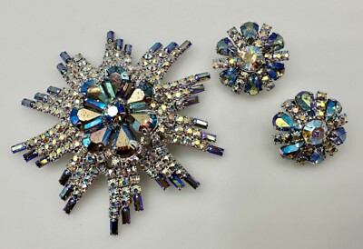Vintage Hattie CARNEGIE MCM Starburst AB Rhinestone Brooch Earrings  Signed
