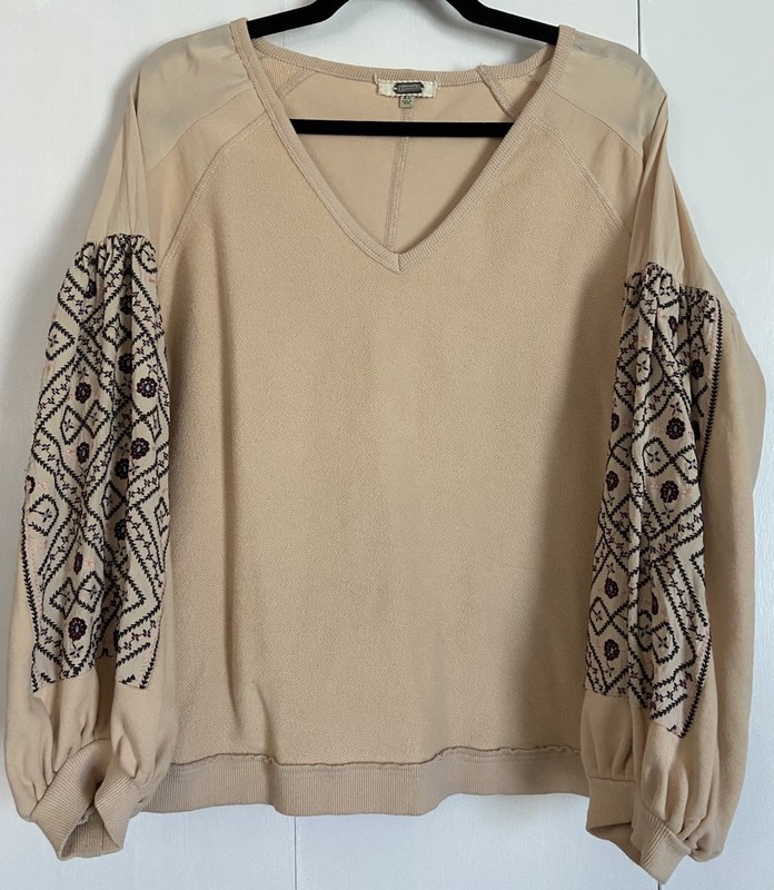 Gimmicks Raw Edge Bohemian Embroidered Sweatshirt Women's Knit V-Neck sz XL