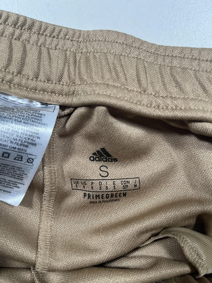 Pantalones de chándal Adidas para hombre pequeños tostados AEROREADY verde primitivo pierna cónica 3 bandas Foto 3 de 4