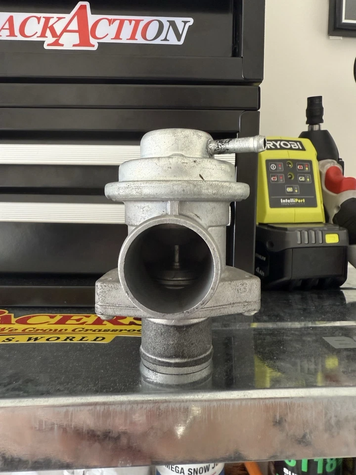 Mitsubishi Lancer Evo X STOCK BOV - image 3 of 4