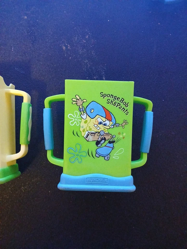 Juego de 2 soportes para caja de jugo Munchkin Bob Esponja Grip 'n Sip Foto 3 de 4