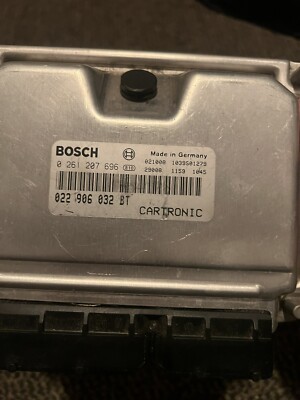 2003-2006 PORSCHE Cayenne S 4.5L ECU ECM DME Engine Control Module 0261207696