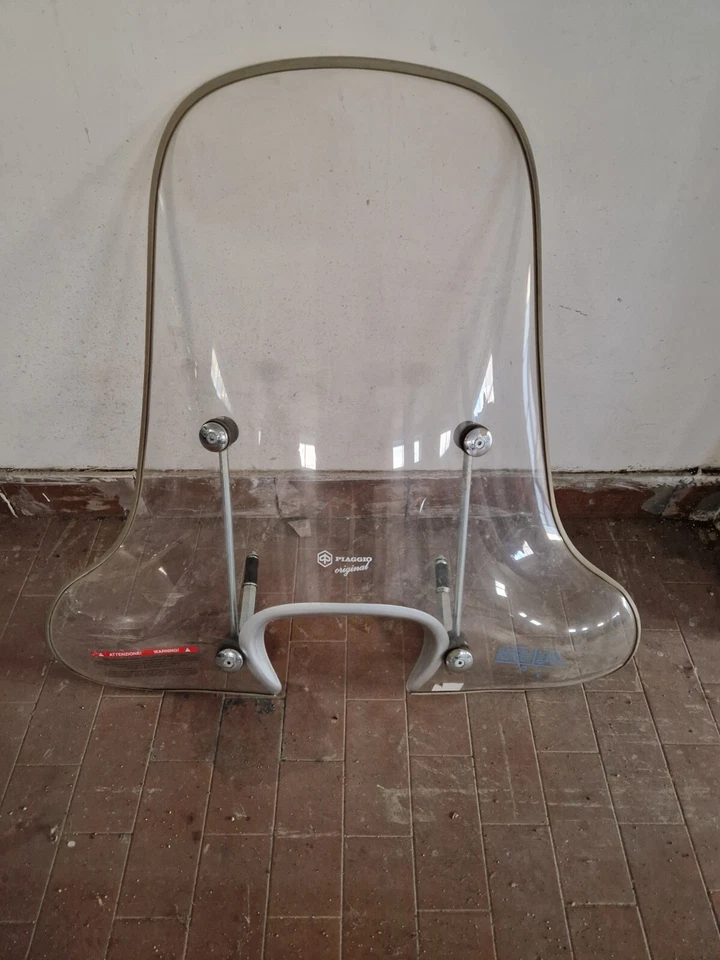 VISIERA PARABREZZA PARAVENTO USATO ORIGINALE PIAGGIO Fly 100 - Immagine 2 di 3