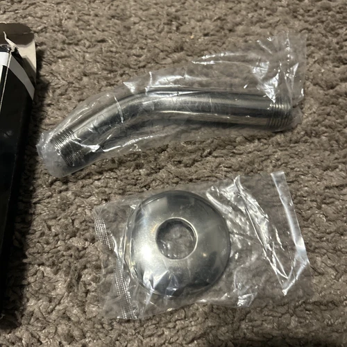 NEW Signature Hardware 449689" Standard Wall Mounted Shower Arm and Flange! NEW - Picture 3 of 4