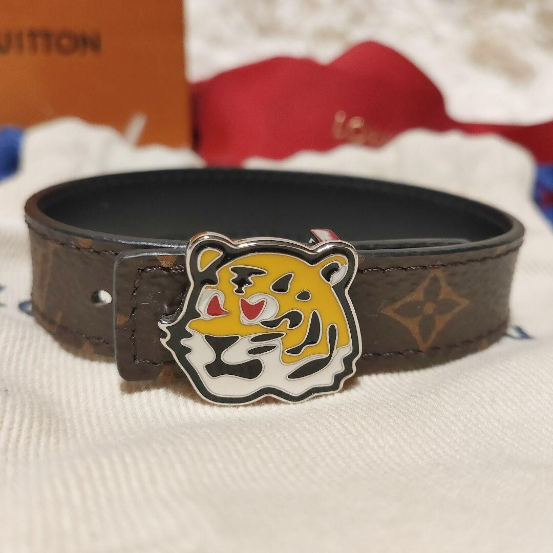 Louis Vuitton M8042D Nigo Bracelet Lv Tiger Used with Original Box
