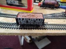 Hornby R6238 OO Gauge 7-Plank Wagon IW Baldwin & Co With Iron Ore Load