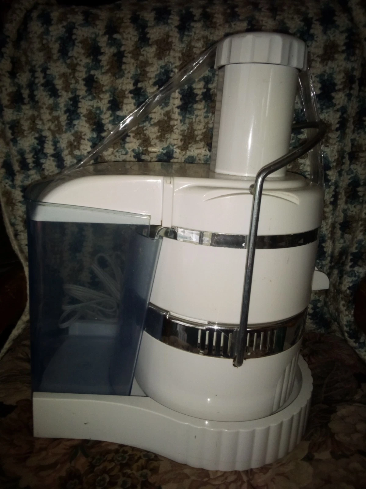 Jack LaLanne Power Juicer 120V AC, 60Hz, 250 Watt, White (CL-003AP) TESTED WORKS
