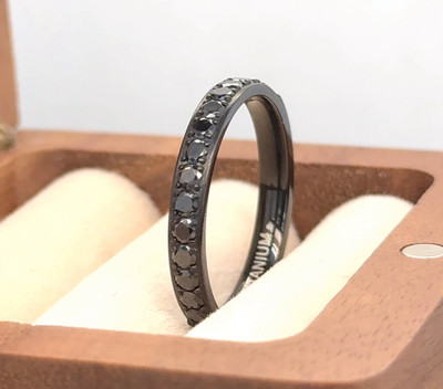 Women Black Titanium Lightweight Ring Black CZ Inlay Unique Style Marriage Ring
