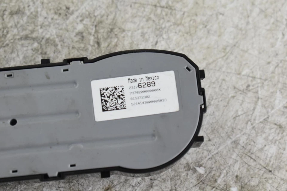 GMC Sierra 1500 2014 unidad de control de clima de aire acondicionado OEM usada 146 k millas identificación 23486616 Foto 3 de 4