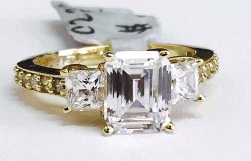 Solid 14K Yellow Gold Three Stone Emerald Cut Cubic Zirconia CZ Engagement Ring - Picture 4 of 6
