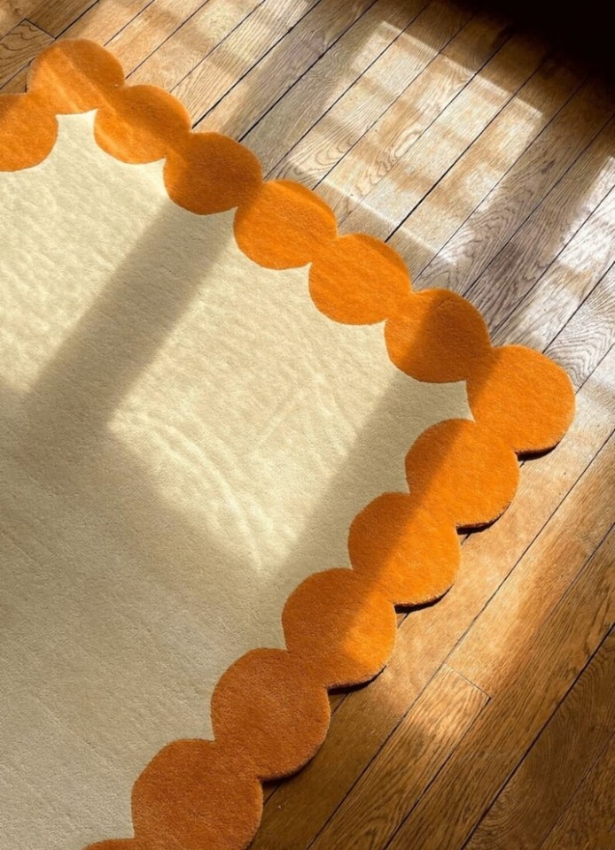 Unique Side Rounded Shaped Rug With Aquire Premium Colour Combination ...