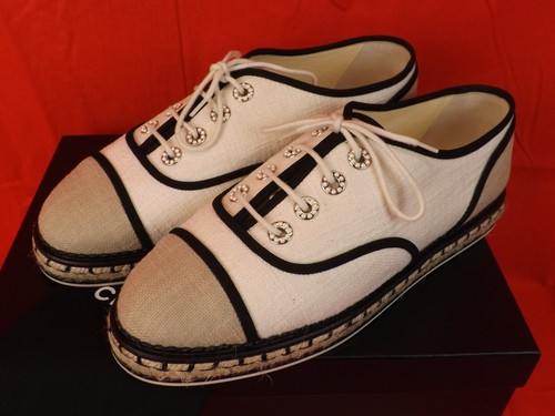 NIB CHANEL G31345 BEIGE CANVAS LACE UP PEARLS CC ESPADRILLE FLAT OXFORDS 39.5 - Picture 11 of 12
