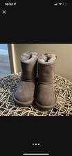 Ugg kids boot size 6