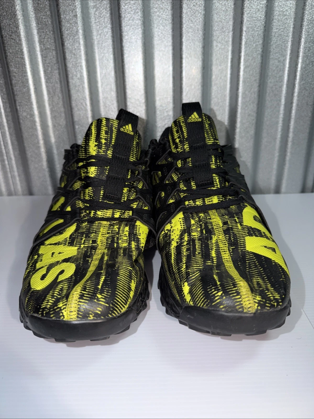 Adidas Vigor Trail Bounce Size 12 US Black Yellow Running Shoes BB8380