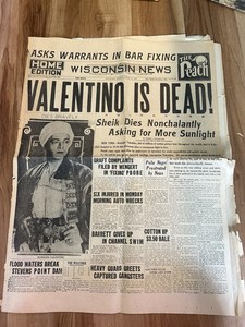 1926 Rudolph Valentino Is Dead Newspaper Aug. 23 Wisconsin News Vintage complete