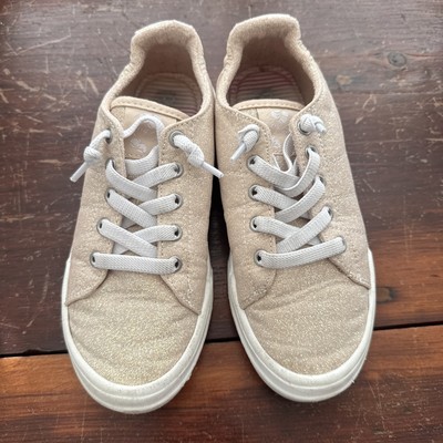 Roxy Girls Size 3 Gold Shoes