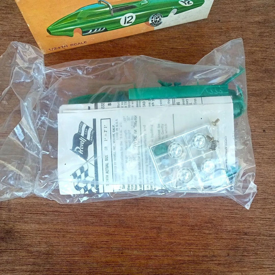 Revell BRM Racing Body 1/24 body kit Slot Car - Image 3 of 4