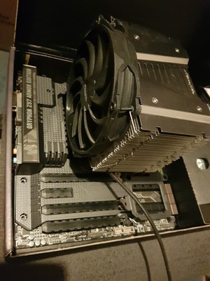 Asus Gryphon Z97 Armor Edition, I5 4690, 16GB und Turmkühler! Top
