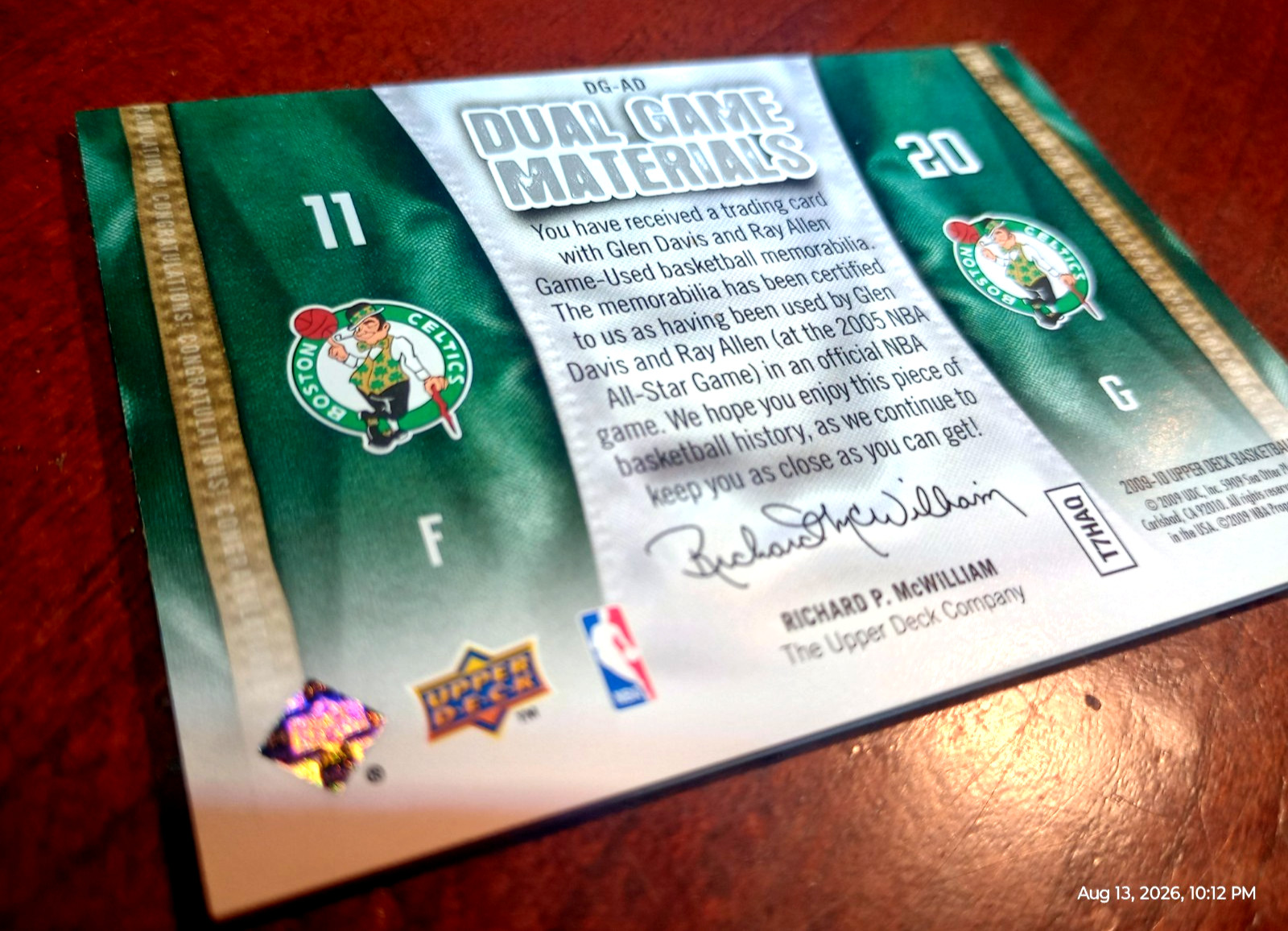 2009-10 Upper Deck Dual Materials Game used Jersey Relic Card Boston Celtics NBA view 3