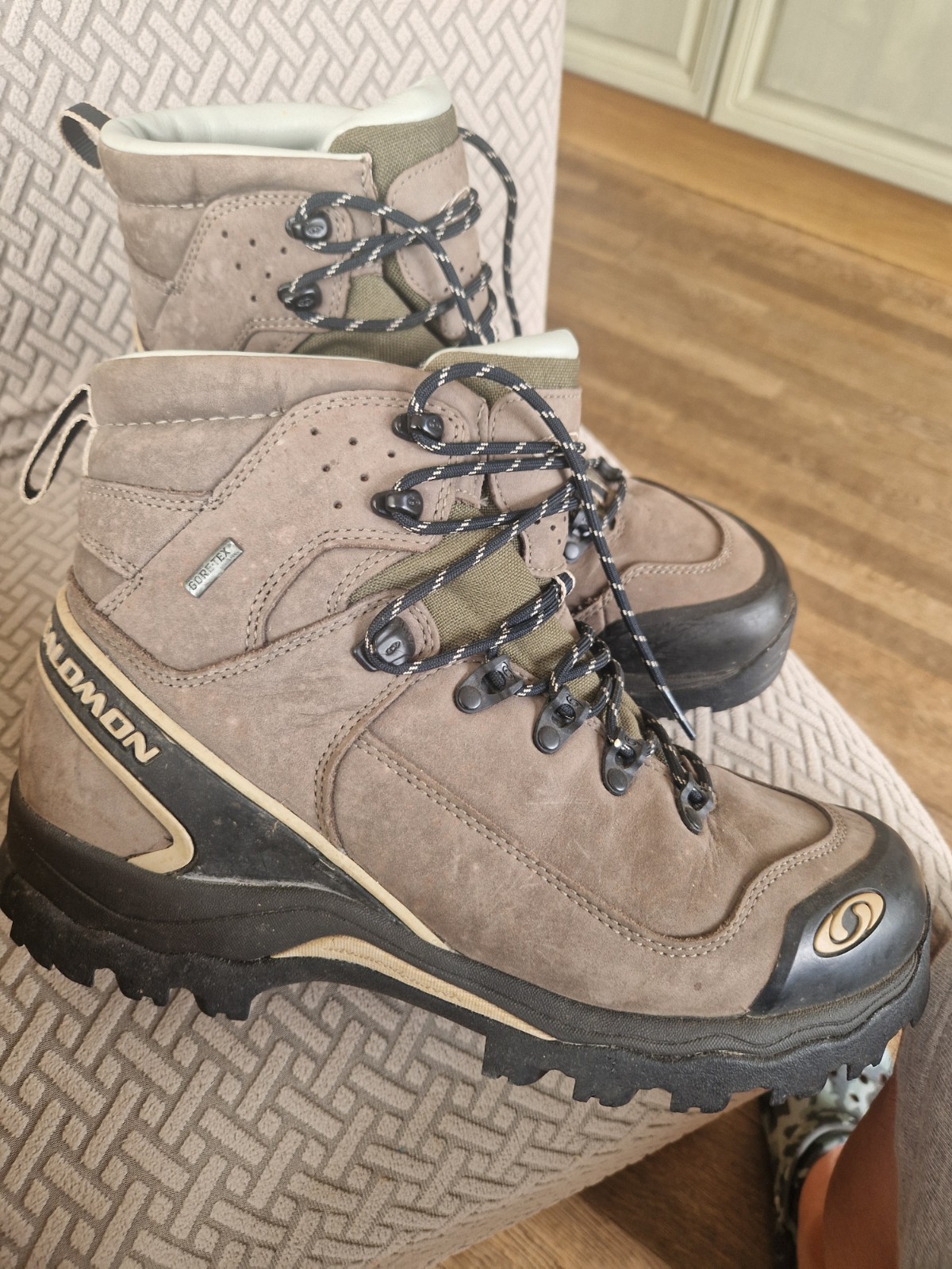 Salomon Goretex da passeggio escursionismo.UK taglia 10 buone condizioni