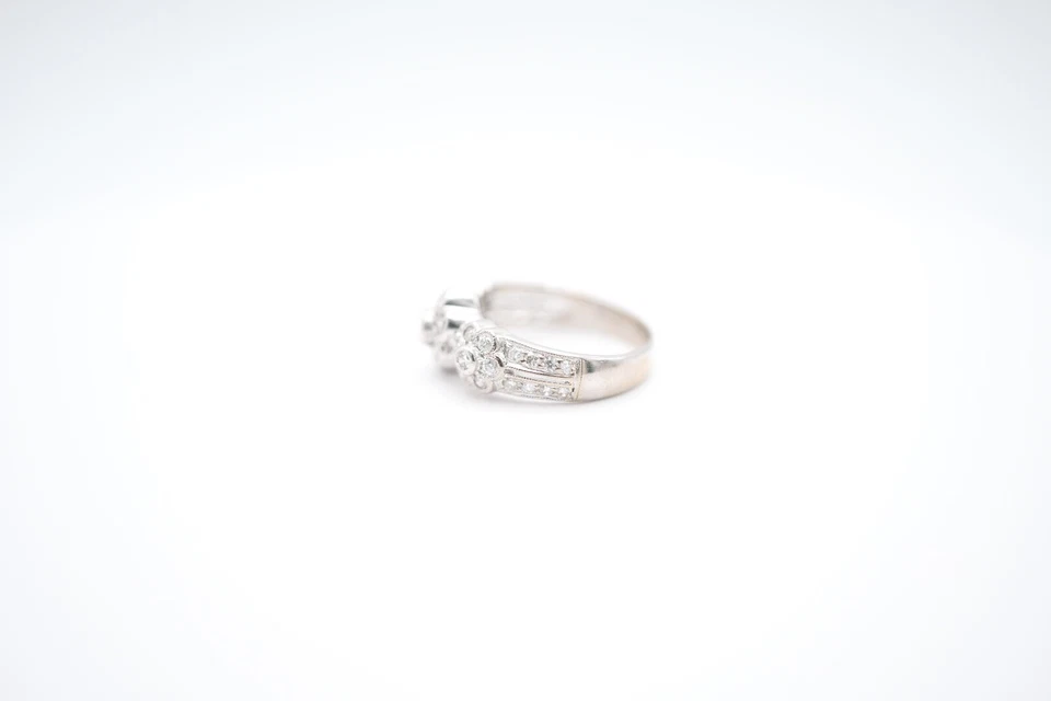 14K White Gold Diamond Triple Flower Bezel Set Ring Size 5 - Image 4 of 4