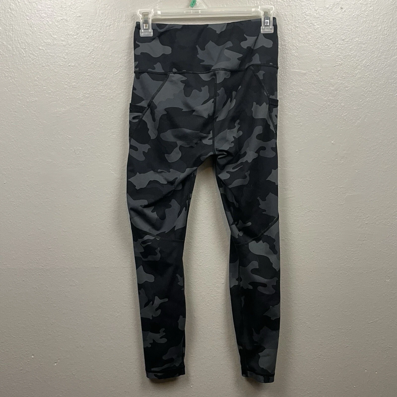 yogalicious lux butter soft camouflage print crop leggings