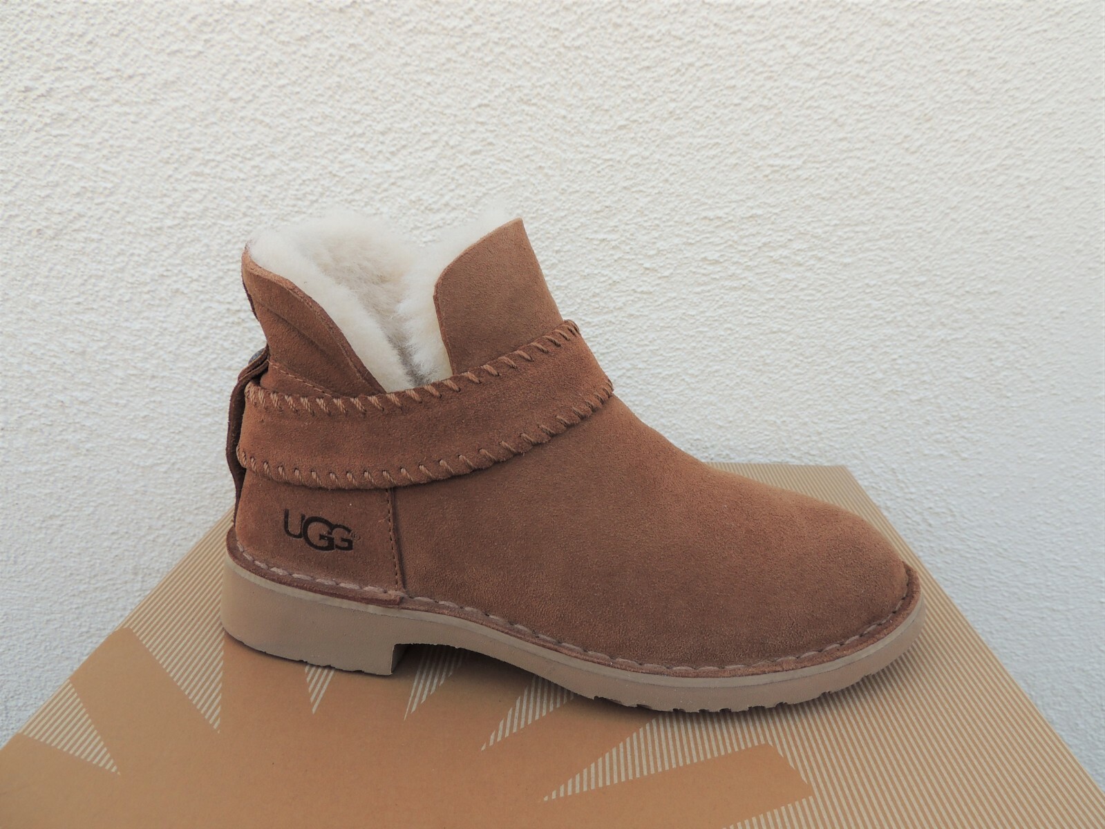 ugg mckay chestnut size 8.5