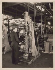  Pontiac Factory Crankshaft Balancing Machine Scene 1930s USA - Original Photo 