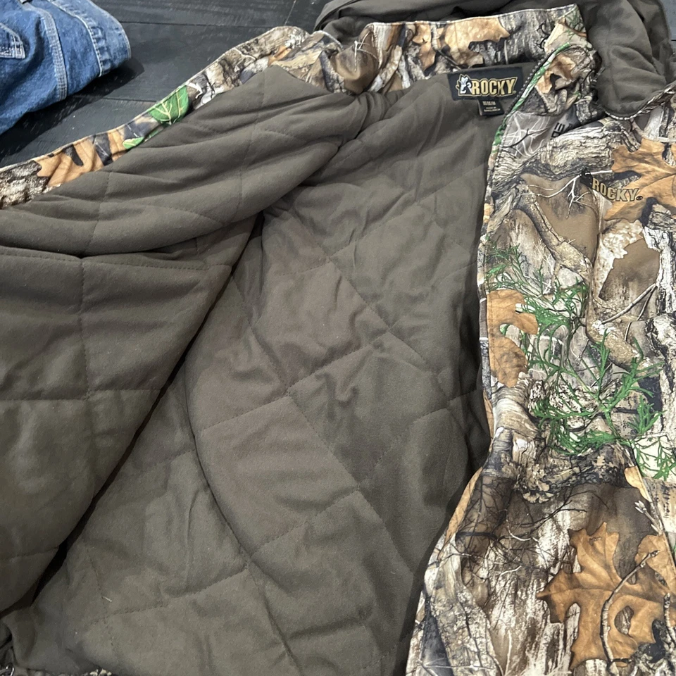 Realtree Edge - Rocky Insulated Waterproof Prohunter Parka Coat- Medium - Image 4 of 4