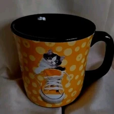 TEA COFFEE MUG KEITH TIMBERLINE KITTEN in a SHOE SNEAKER yellow Encore Group Cat