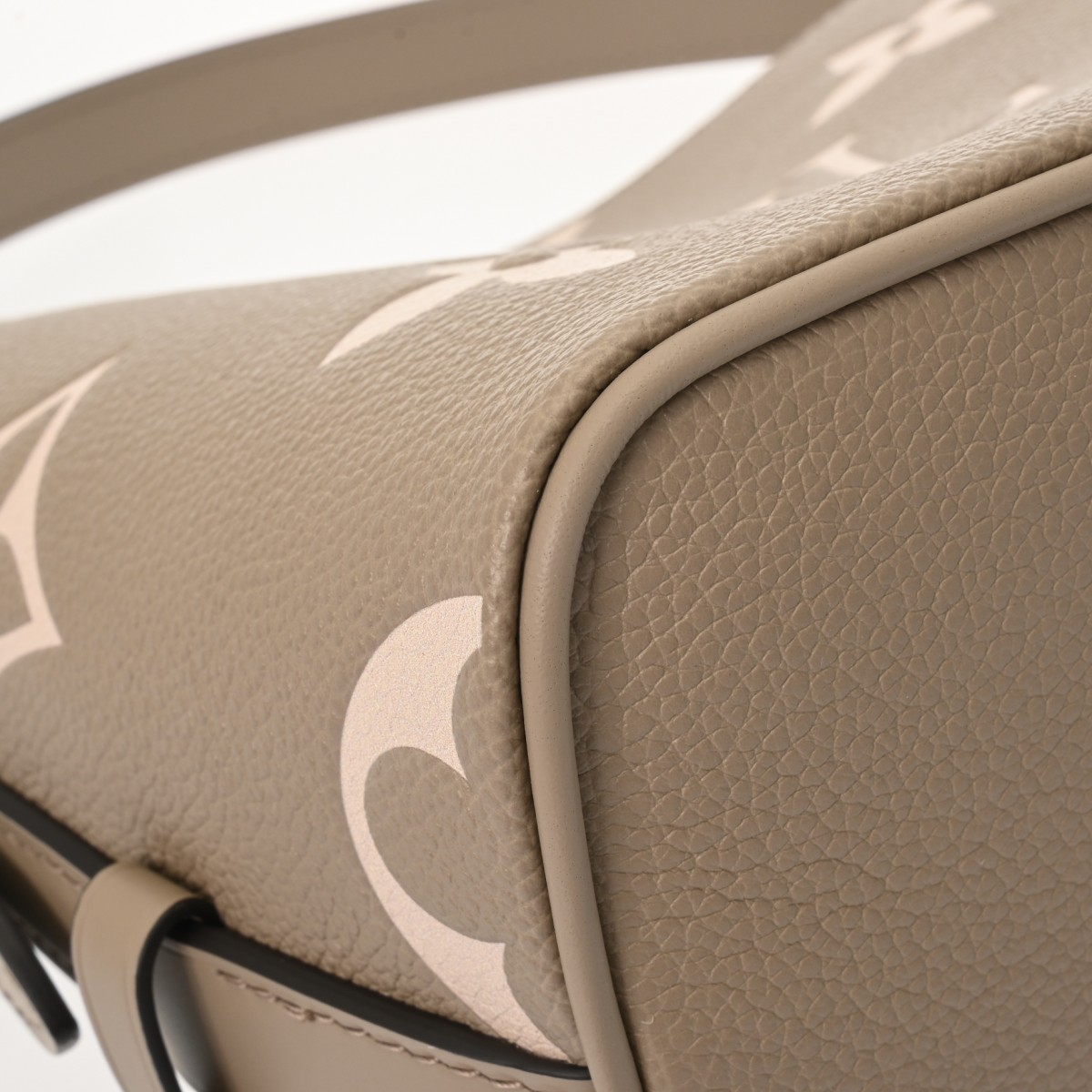 LOUIS VUITTON All In BB M13045 Bicolor Monogram Empreinte Top Gray/Creme Whi... image 7