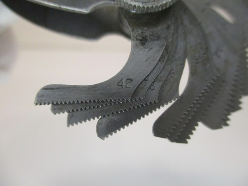 BROWN & SHARPE # 632 Screw Pitch Thread Gage (30) Sizes 4 TPI - 42 Threads in EC - Picture 5 of 14