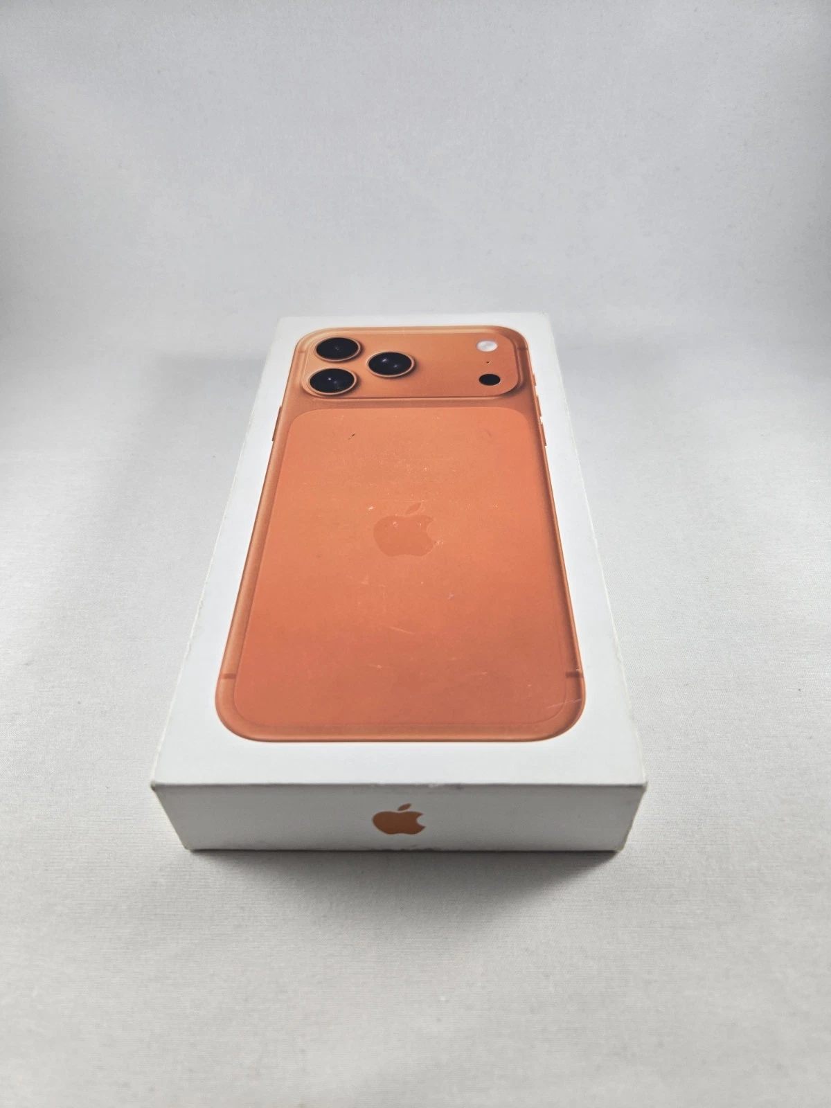 iPhone 17 Pro Max 256GB Cosmic Orange — Open Box (TracFone Locked) thumbnail 5
