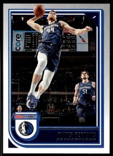 2022-23 Hoops Davis Bertans Dallas Mavericks #125